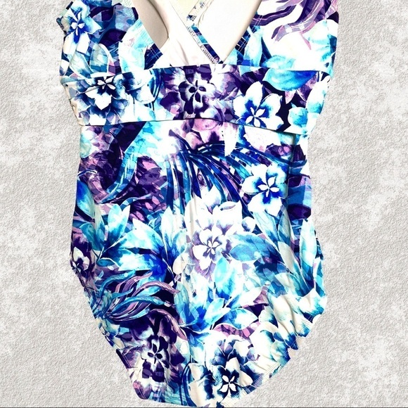 NWT TOMMY BAHAMA Floral Island Sculpt 1-Piece Swimsuit, Size 6 - Picture 7 of 12